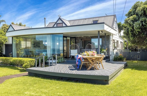 Blackpool House | Blackpool Bayside - Easy Walk to Oneroa