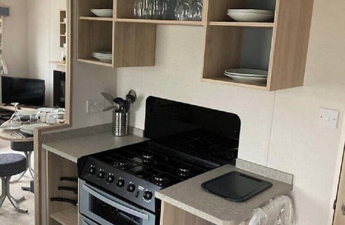 Blackpool Cabin | Blackpool Static Caravan - Haven Marton Mere