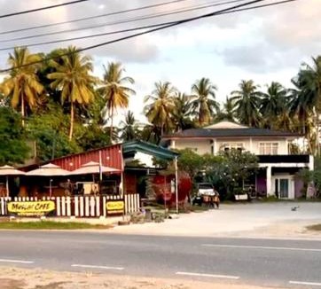 Air Hangat House | BlackSands Guests House Langkawi