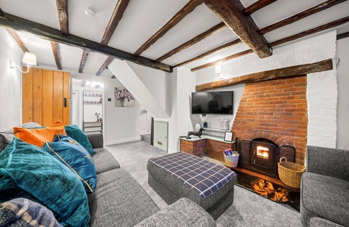 Hoar Cross Cottage | Blacksmith Cottage - Luxury Cottages