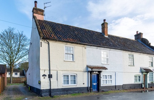 Buxton House | Blacksmiths Cottage - Buxton, Norfolk