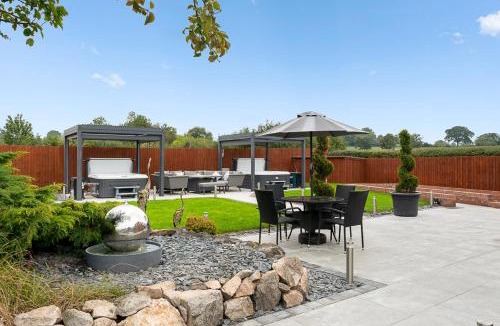 Burton on Trent House | Blacksmiths Cottage by Birch Stays