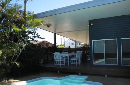 Blacksmiths House | blacksmiths pet friendly beach house