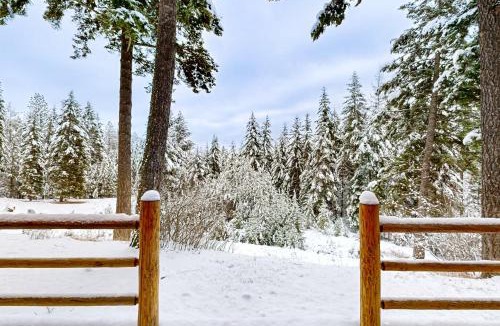 Lakeside House | Blacktail Cabin