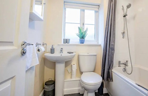 Red Lodge House | Blackthorn - Entire House