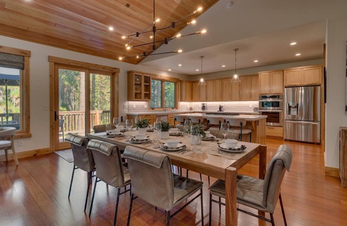 Tahoe Pines House | Blackwood Creek Chalet - TLUXP