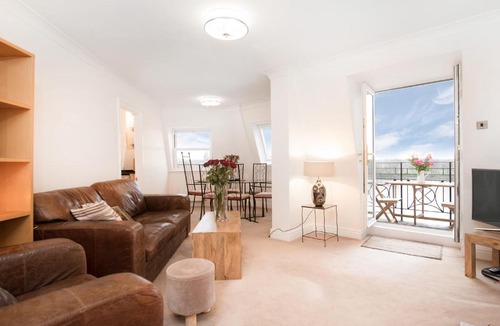 Hammersmith Apartment | Blades Court