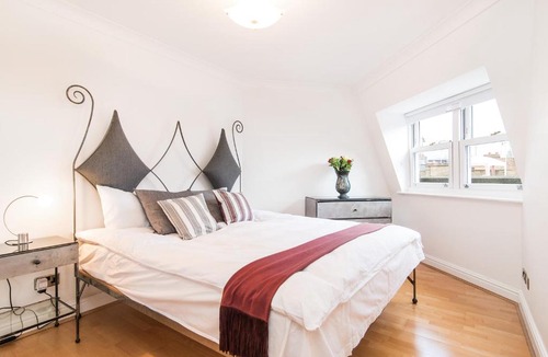 Hammersmith Apartment | Blades Court