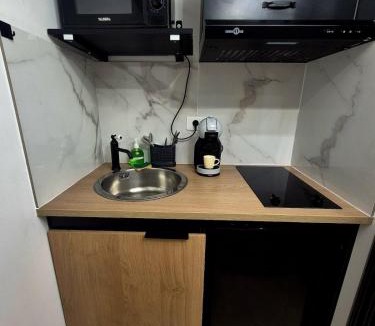 Center Apartment | Blak Miroir Cosy T1 au cœur d'Evry