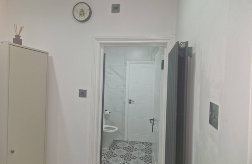 South Hornchurch House | Blake Rainham Homestay