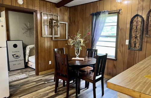 Valliant House | Blake's Place/Stocked Pond/Secluded/Wi-Fi