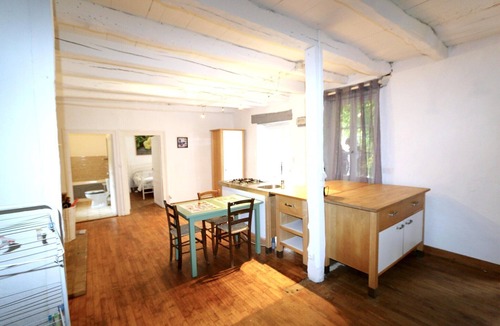 Blanquefort-sur-Briolance House | Blanquefort Woodland Hill Retreat