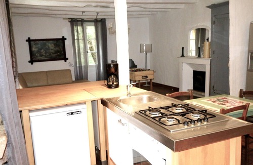 Blanquefort-sur-Briolance House | Blanquefort Woodland Hill Retreat