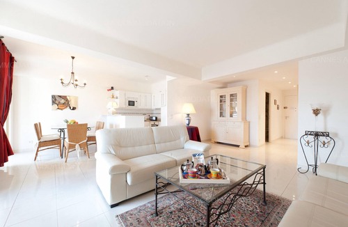 Le Suquet Apartment | Blanc Cel-0968-Attractive view, light and tasteful