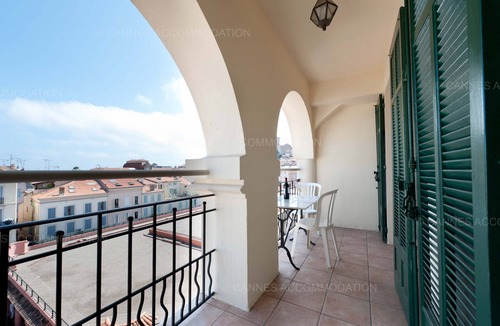 Le Suquet Apartment | Blanc Cel-0968-Attractive view, light and tasteful