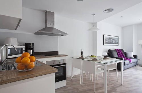 Sants-Badal Apartment | Blanca 1 - Habitat Apartments
