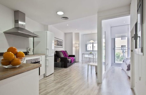 Sants-Badal Apartment | Blanca 2 - Habitat Apartments