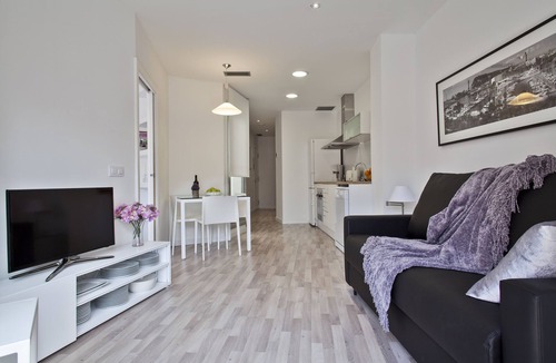 Collblanc y La Torrassa Apartment | Blanca 4 - Habitat Apartments