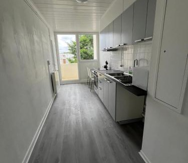 La Source Apartment | Blanche apparemment