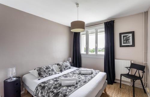 Boulevard des Poilus Apartment | Blanche de Castille- Rond point de Paris