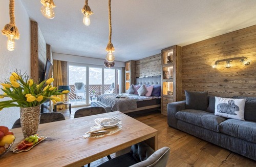 Lens Apartment | Blanche-neige 42