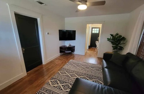 Graham House | Blanche's Bungalow
