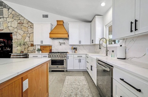Blanco House | Blanco Hill Country Hideaway