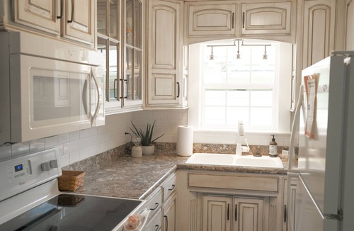 Lebanon House | Bland Avenue Bungalow - charming home built in 1937, centrally located