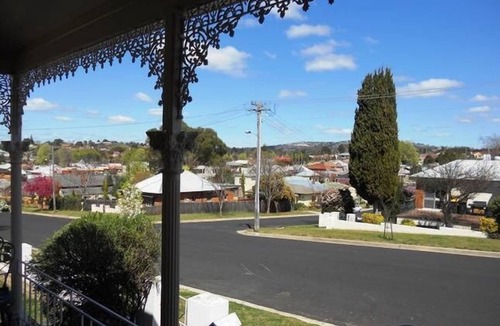 Bathurst House | Blandford Cottage - located at Bathurst