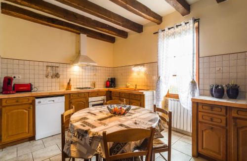 Blanquefort-sur-Briolance House | Blanquefort Hill Retreat