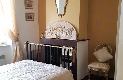 Quillan Bed & Breakfast | 'Blanquette' Room Mountain View Townhouse Quillan