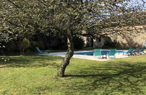 Blanzay Apartment | BlanzayAprtment 1bed Pool Bbq Wifi FreeP