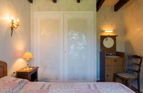 Sizun House | Blaue Hortensie by Interhome