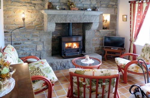 Sizun House | Blaue Hortensie by Interhome