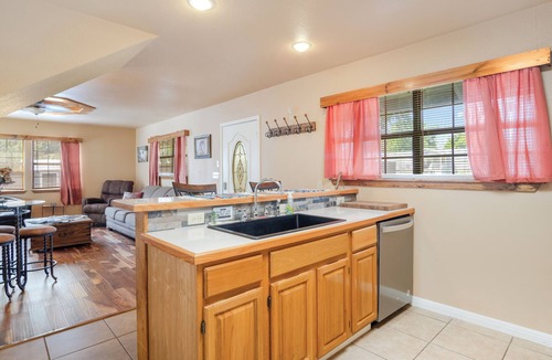Bandera House | Blessed Bull @ the Creek