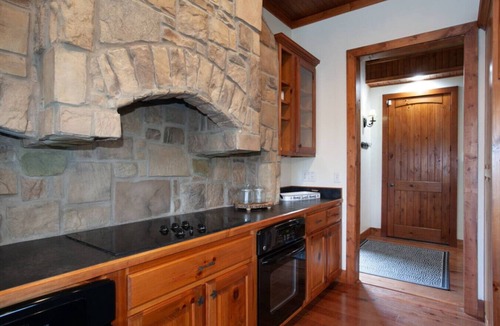 Dandridge Cabin | Blessed Getaway: Theater+LakeView+GAMES!