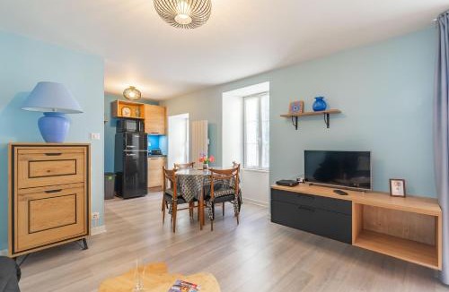 Jonzac Apartment | Bleu Bonheur