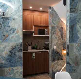 Boulogne-sur-Mer Apartment | Bleu d'Opale Luxury Suite with Freestanding Tub