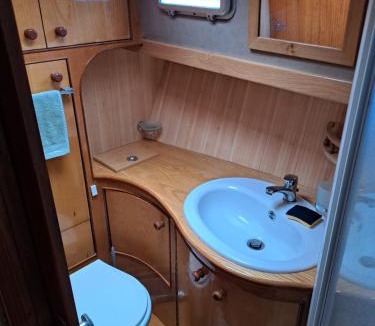 Dieupentale Boat Rental | Bleu soleil