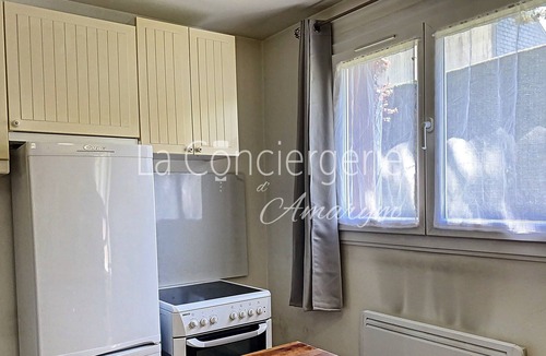 Eu Apartment | Bleu soleil, joli studio rez-de-chaussée à EU