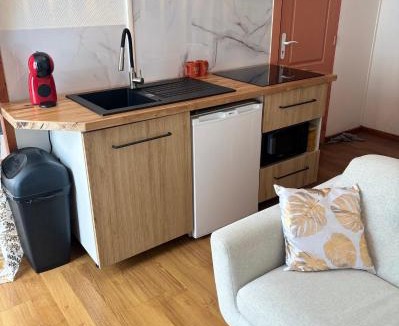 Vaucouleurs Apartment | Blez kò