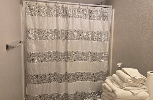 Forney House | Bling, bling room in enjoyable, peaceful, house with AC in charming Forney Texas