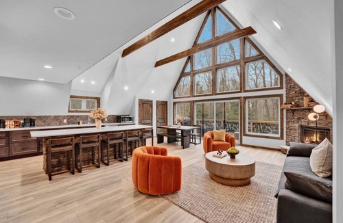 Jim Thorpe Ski Chalet | Bliss A-Frame, Heated Pool AxeThrow Sundeck Sauna HotTub FirePit