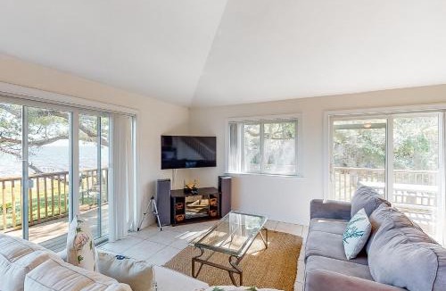 Eastpoint House | Bliss on the Bay