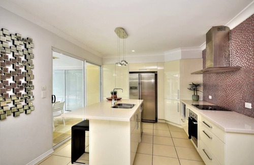 Mermaid Waters House | Bliss On The Water