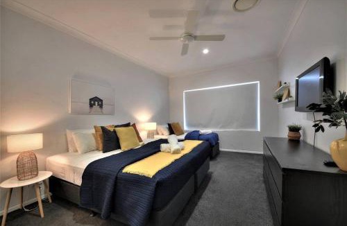 Mermaid Waters House | Bliss On The Water