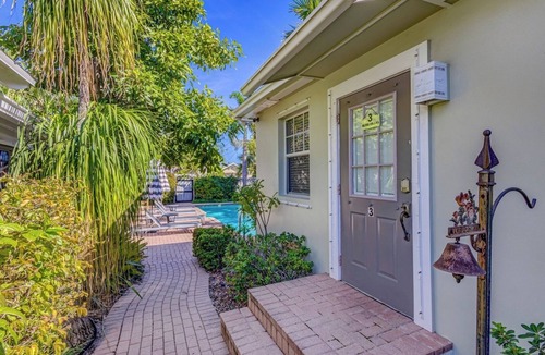 Mango Groves Villa | Bliss Pool Villa 3 | Beach | Steps to Downtown