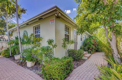 Mango Groves Villa | Bliss Pool Villa 3 | Beach | Steps to Downtown