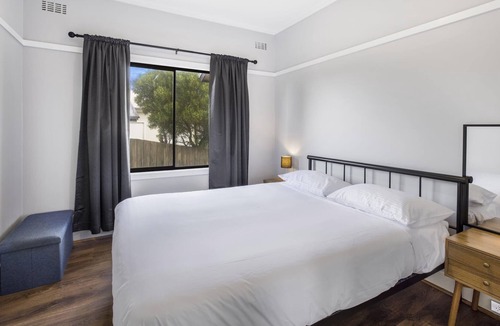 Robertsons Beach House | Blissful 3BR Waterfront Abode