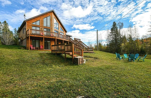 Pine Hill Cabin | Blissful Bay Retreat CITQ 297033